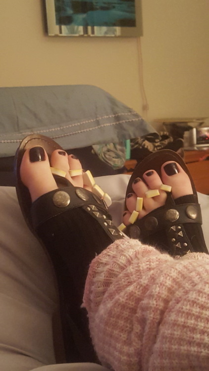 karathefootgoddess:Fresh pedi!