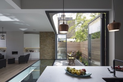 Kitchen/Dining room with glass floor, located in London [1500 × 1000]