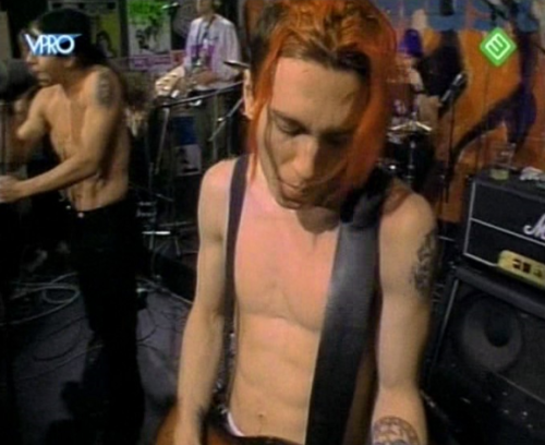 viviendollheart:John Frusciante’s red hot chili hair