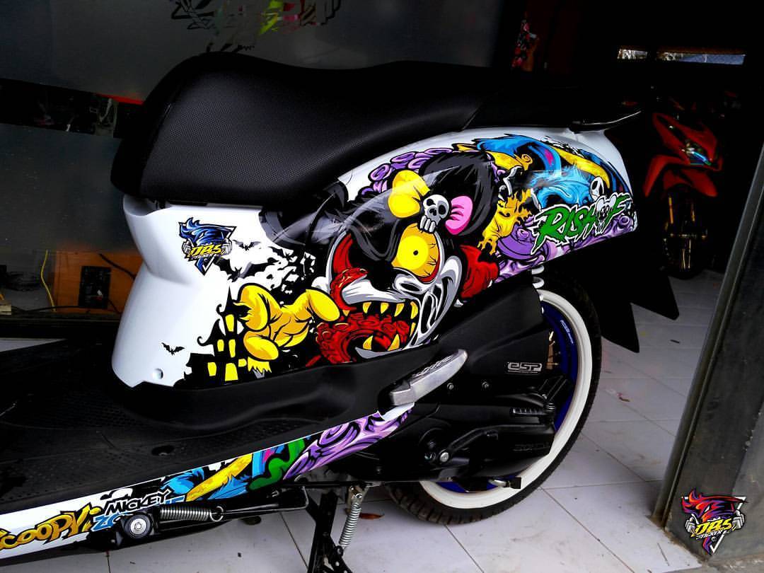 Iraoneluu Cutting Sticker Honda Scoopy