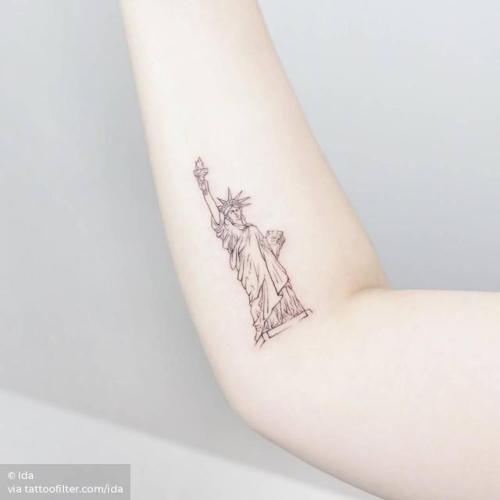 Statue of Liberty crying statueofliberty crying blackandgreytattoo  tattoo tattoos tattooideas 0711 esslingen  By KillInk me softly Tattoo   Facebook