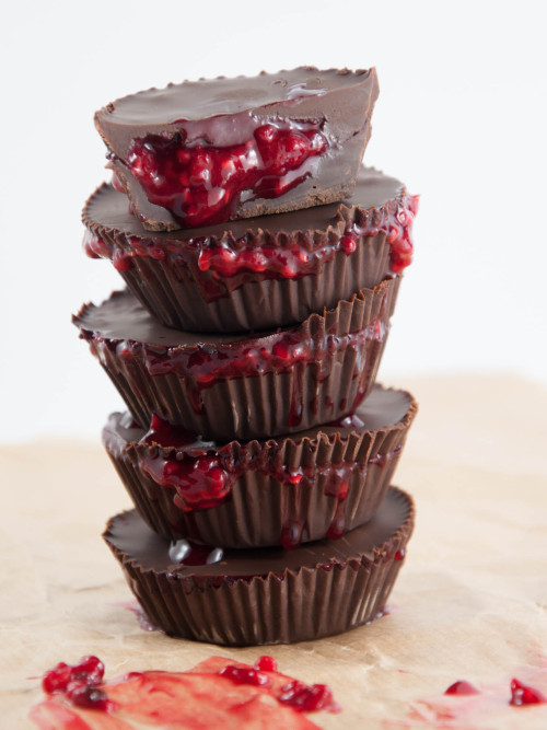 vegan-yums:Bloody Cups for Halloween (Chocolate Cups with...