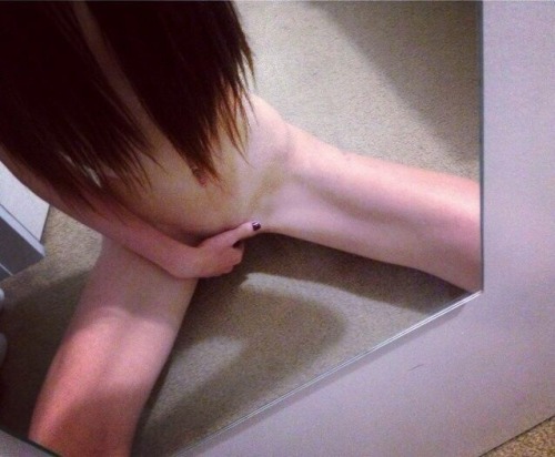 775976:dailyselfshotgirls:THE AMAZING xizvSUBMIT VIA...