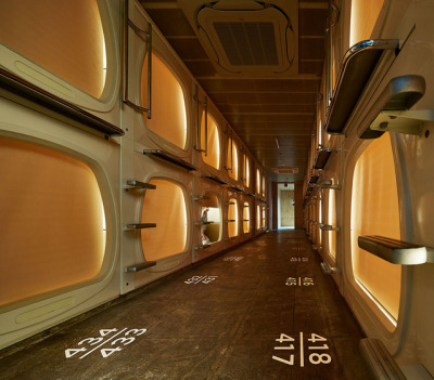 °C Capsule Hotel / Schemata Architects