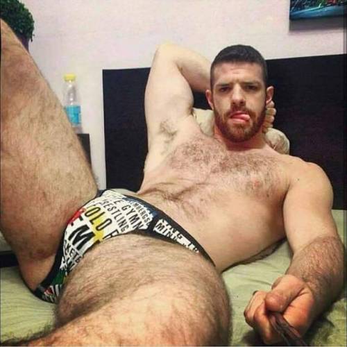 alanh-me:58k+ follow all things gay, naturist and “eye...