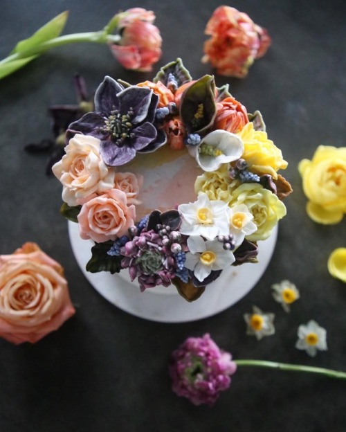 sosuperawesome:Floral Cake Art by Soo Cake on InstagramFollow...