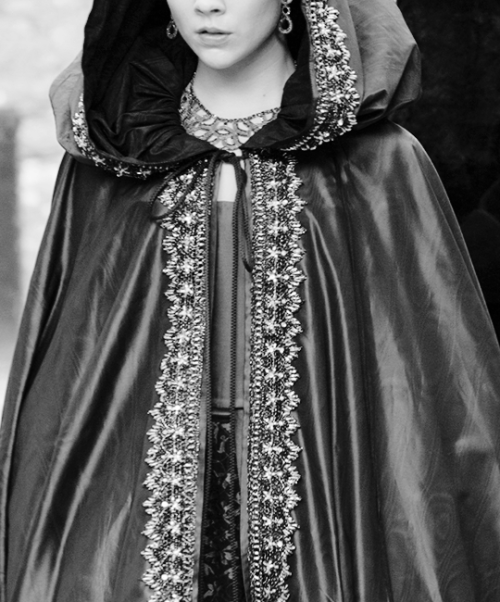 anneboleynqueen:official promotional photography for the tudors...