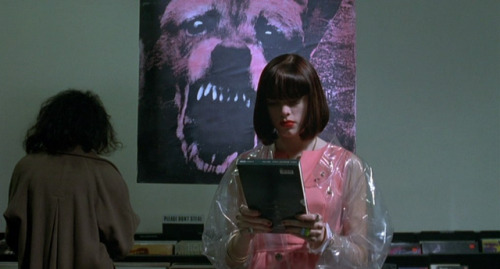 shihlun:“I miss my records…“Gregg Araki - The Doom Generation...