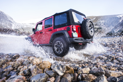Jeep Adventure get out there be bold mountains Colorado springs water rocks boulders