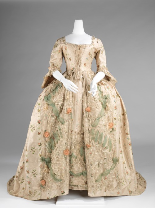 gauze rosettes robe a la francaise rococo fashion bast fiber 1770s rococo fashion history 18th century 18th century dress 18th century fashion