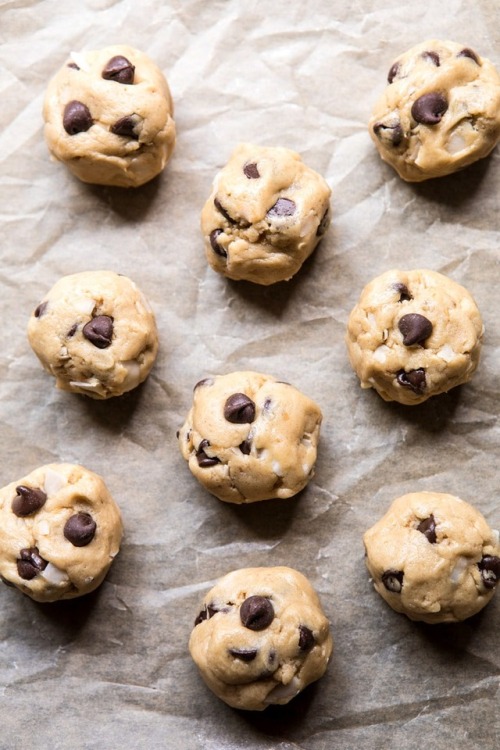 sweetoothgirl:browned butter coconut chocolate chip cookies