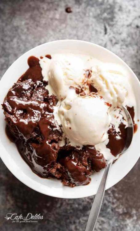 fullcravings:Hot Fudge Chocolate Pudding Cake