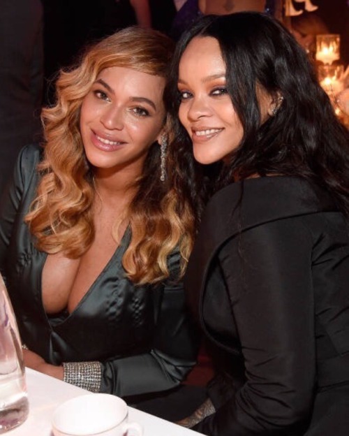 drnkonlove:BEYONCÉ + RIHANNA