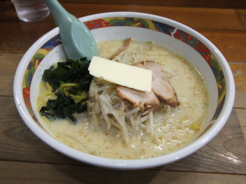 noritama0301:味の札幌　浅利＠青森　味噌カレー牛乳ラーメン　ライブ後の晩飯。青森に来て札幌味噌ラーメン。しかも...