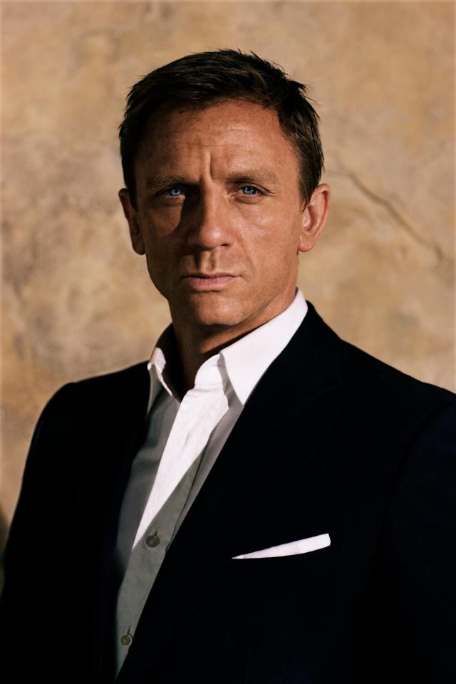 Kryptaria's 00Q Branch — pixfiles: Daniel Craig photoshoots 25 Is this...