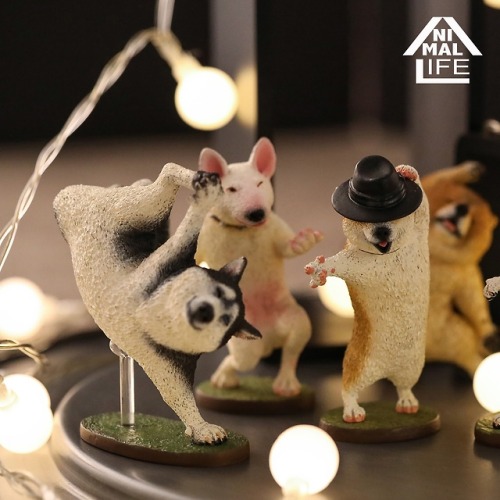 hobbylinkjapan:This delightful “ANIMAL LIFE” box of...