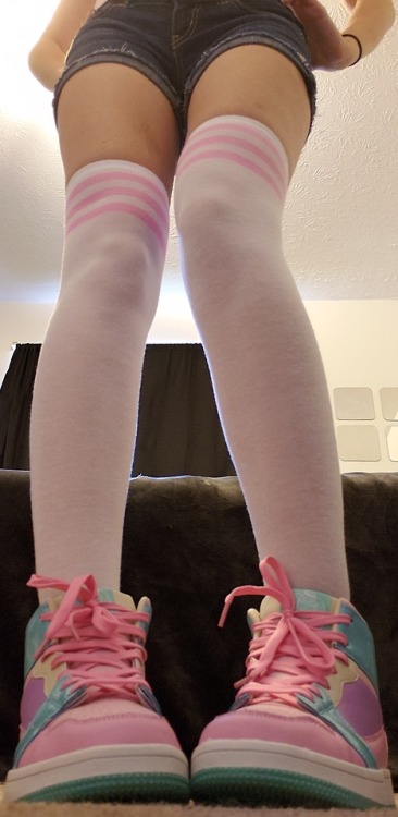 kawaiigiantess:Would you guys rather be under my shoe or inside...