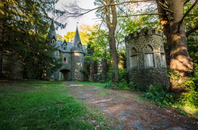 Autopsy of Architecture - An abandoned castle in the mountains of New ...