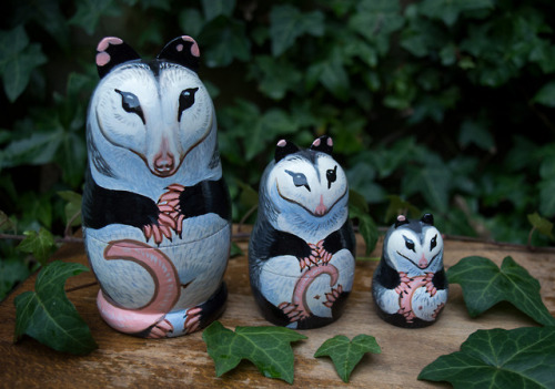 opossummypossum:artofmaquenda:Finished my opossum nesting...