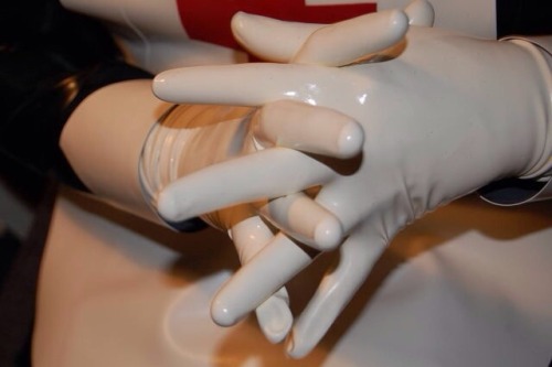 rubbernursemd:I get so wet when my gloves are messy!