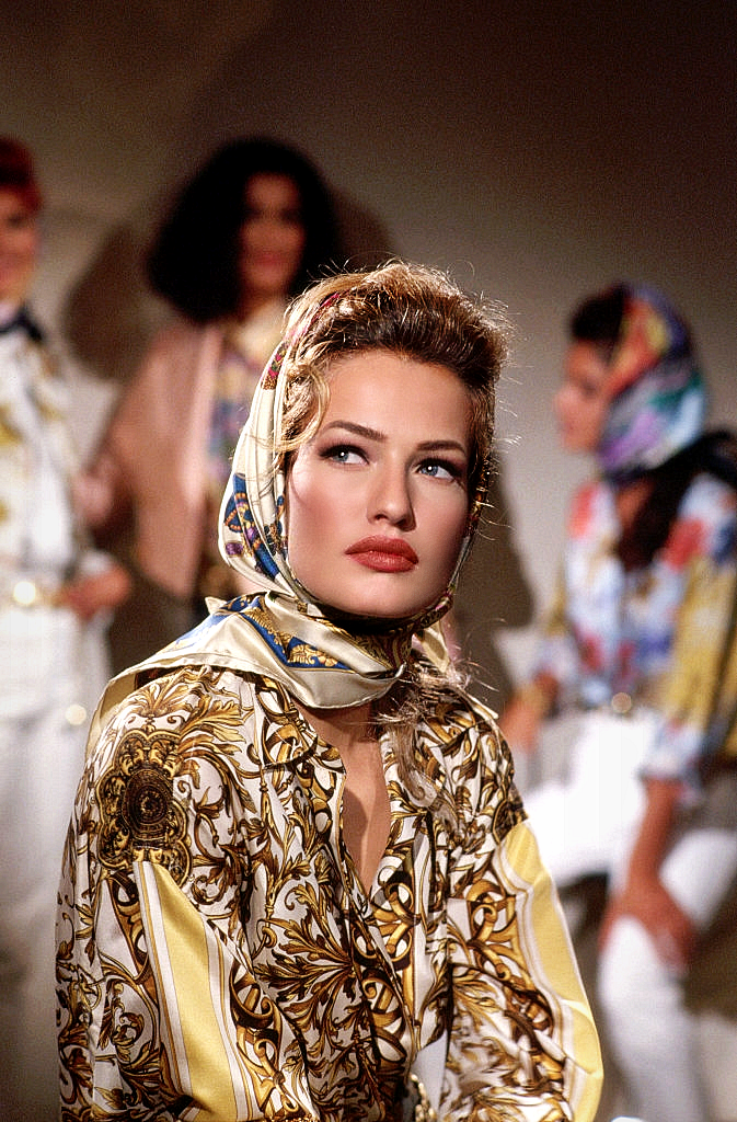 ohyeahpop:
“Karen Mulder for Gianni Versace S92, Milan, October 1991 - Ph. Vittoriano Rastelli
”