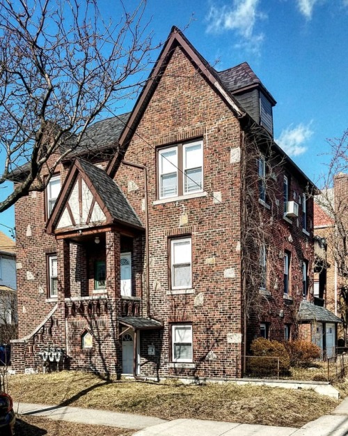 wanderingnewyork:A house in #Pelham_Bay, #the_Bronx....