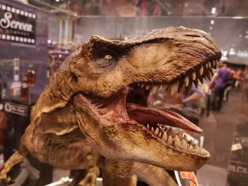 cvltofthepopcvlture:T-Rex in the Rotunda (Jurassic Park) 1/9...