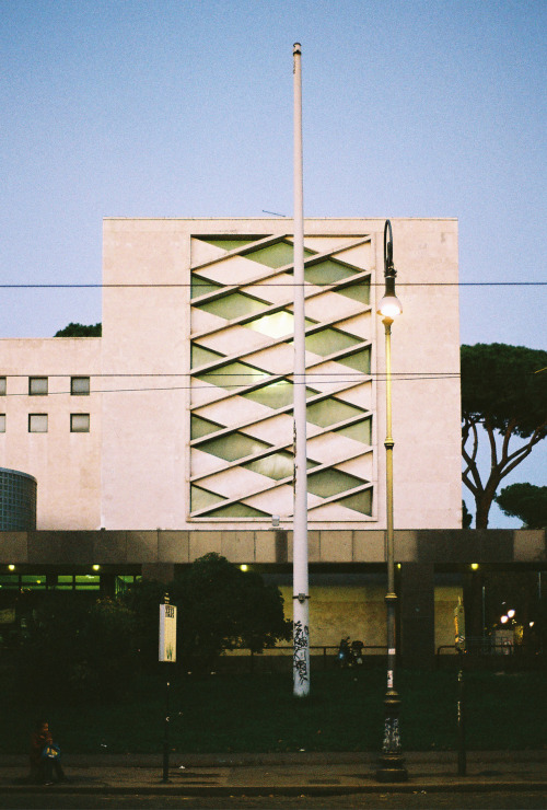 pazdera:Palazzo delle Poste in via Marmorata, Adalberto...