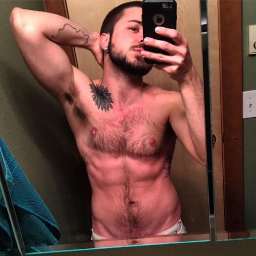 kissyouineyegulps:#ftm #shorthairdontcare #transman #tattoo...