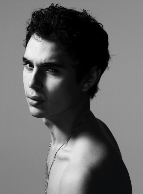 bethandsansa:Max Minghella