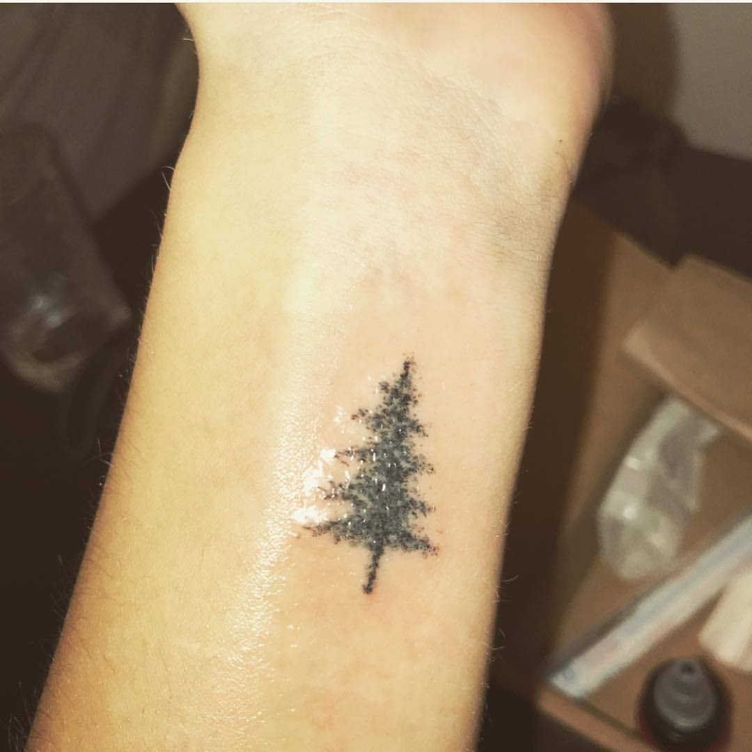 tree tattoo hand poke