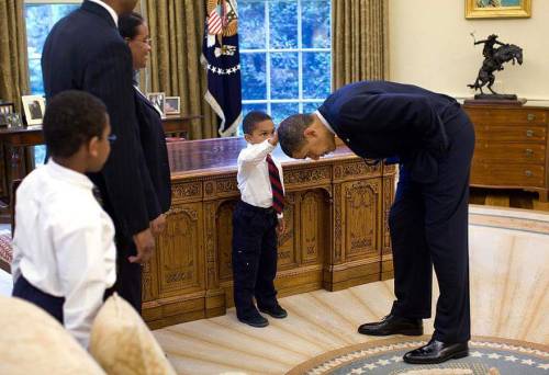 ithelpstodream:Official White House photographer Pete Souza...