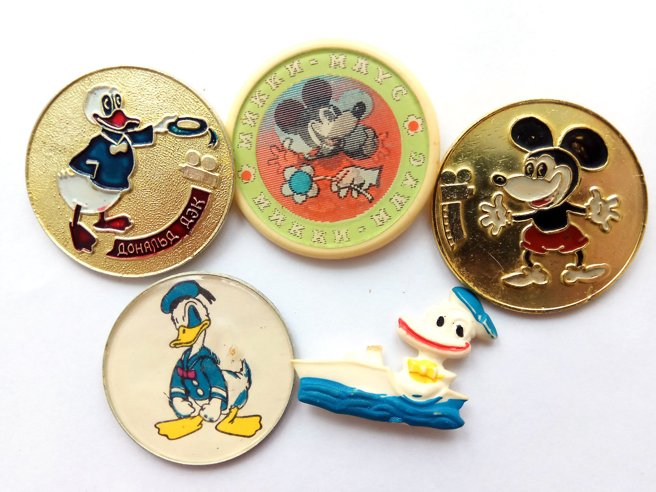 Soviet Disney pins. I’m still in the process of pinpointing when they were manufactured exactly. Disney cartoons got to federal television in early 1990s, but these pins look more early 80s or even late 70s to me. Quite interesting… (buy)