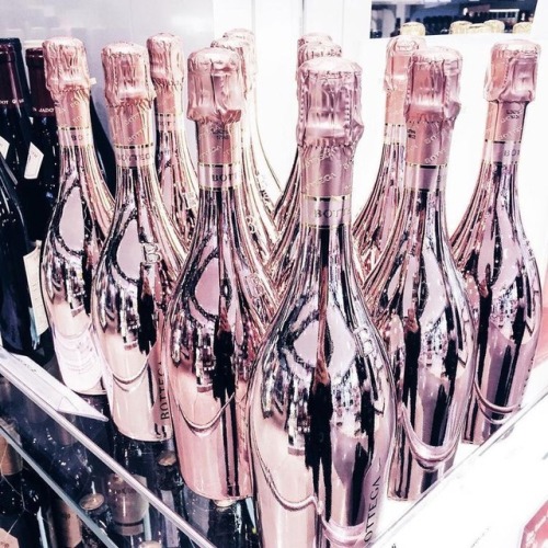long hair luxury lifestyle london love luxuries luxury brands luxury goods luxury lavish lavish lifestyle pink proud perfect pictures photography pink sunset pink dress picoftheday pinterest instagram inspiration inspo fashion fashion inspo outfit outfit inspiration outfit inspo kim kardashian katy perry