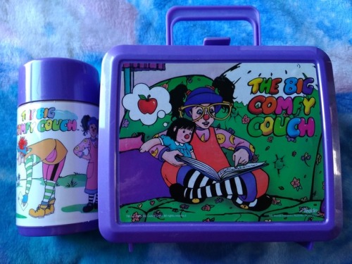 90s-2000sgirl:Some of my old Lunchboxes, Thermos, and plates.