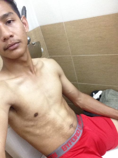 jantanmelayu-wc:Ruffixx Str8 cute melayu Nak video lancap...