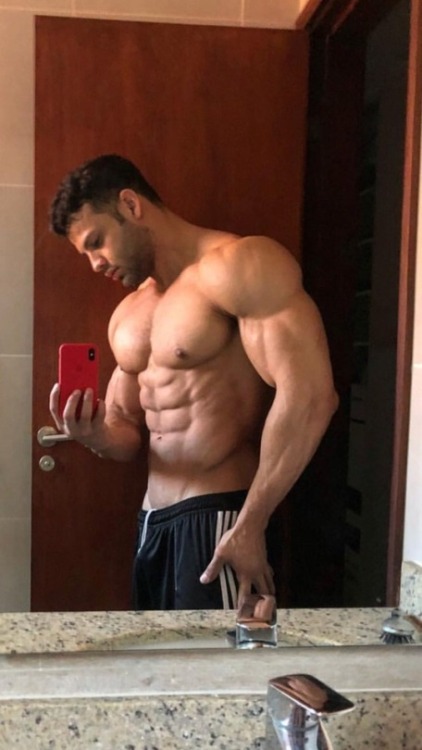 hornygymbro:100% Alpha