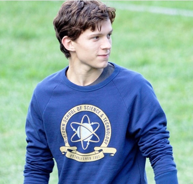 peter parker school shirt