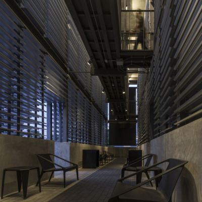 CLASS Cafe Buriram / Sake Architectsph: Chalermwat Wongchompoo