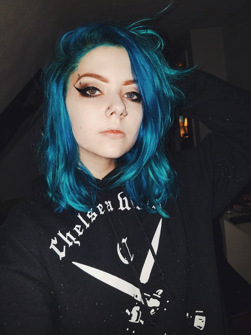 me my face dyed hair blue hair alt girl alternative alternative girl girls with piercings piercings eyebrow piercing nose piercing nostril piercing goth goth girl makeup eyeliner chelsea wolfe