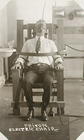 congenitaldisease:
“The Executioner with a Conscience  Between 1913 and 1926, John Hulbert was New York State’s executioner. He was responsible for ending 142 lives in the electric chair. During his time there, he received several threats against his...