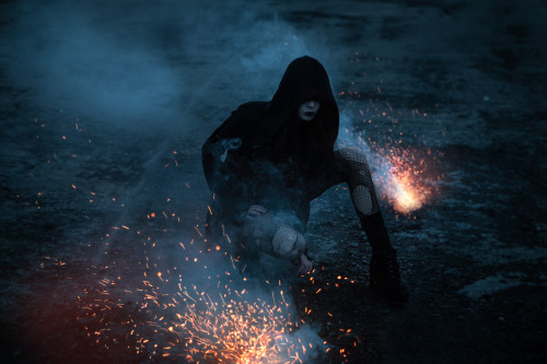 robin selhorst photography darkness dark dark style alternative fashion alt fashion dark fashion gothic fashion goth style gothic style goth gothic hooded hood cloak creepy sparkles fire alt model tights model witch witchy occult magick magic ritual me
