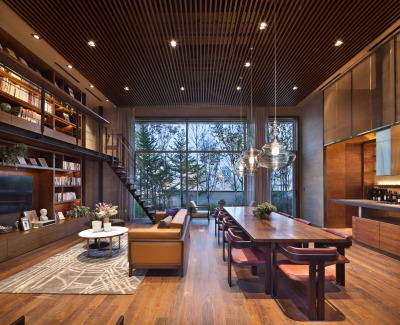 Spacious guest lounge in Cheongdam Ward, Gangnam District, Seoul, South Korea [2500×2032]