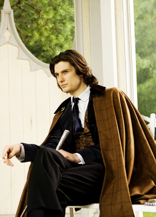 thousandlives333:Ben Barnes as Dorian Gray (2009)Charme guys,...