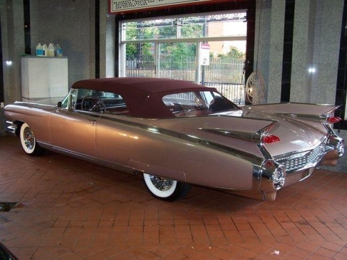 morbidrodz:Click for the best vintage cars, hot rods, and...