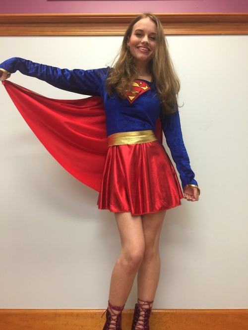 acabarprincess:averagepervert:Thank you Supergirl …err… I...