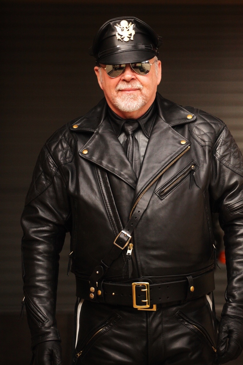 LeatherBear — leatherrookie: Fuckin hot daddy