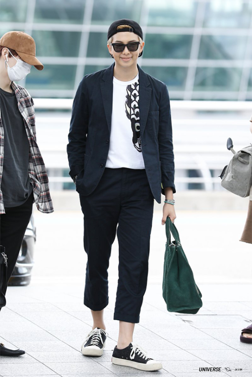 bts0715:Namjoon’s Best Outfits of 2018 {Click on photos for...