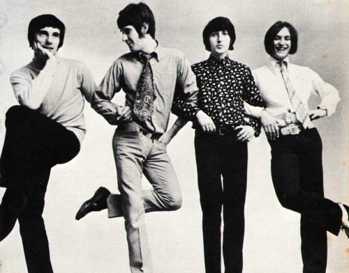 psychedelic-sixties:The Kinks