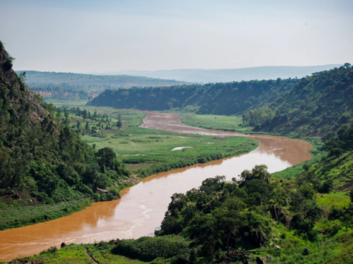 travelbinge:Kagera river by Beihai ZhangRwanda/Tanzania